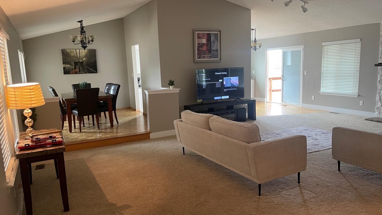 Photo of Livingroom in Aurora Highlands