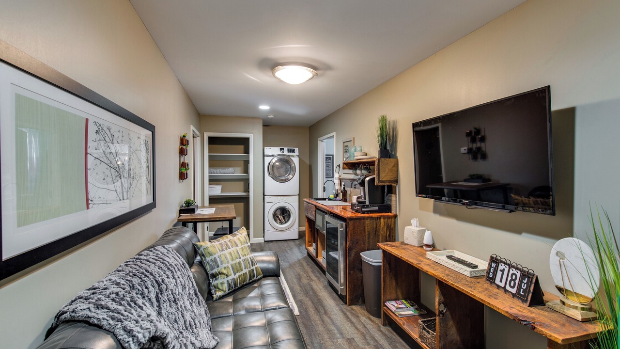 Photo of Livingroom in Castalian Springs