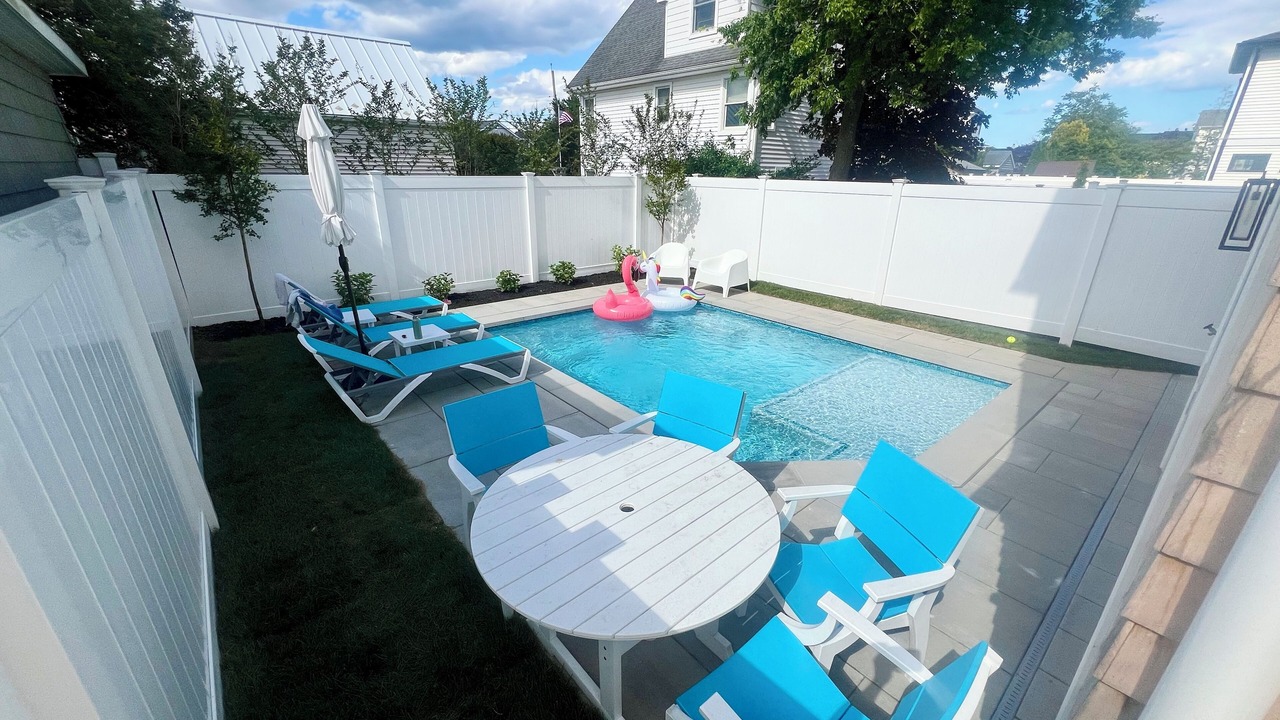 Photo of Outdoor in Gardens