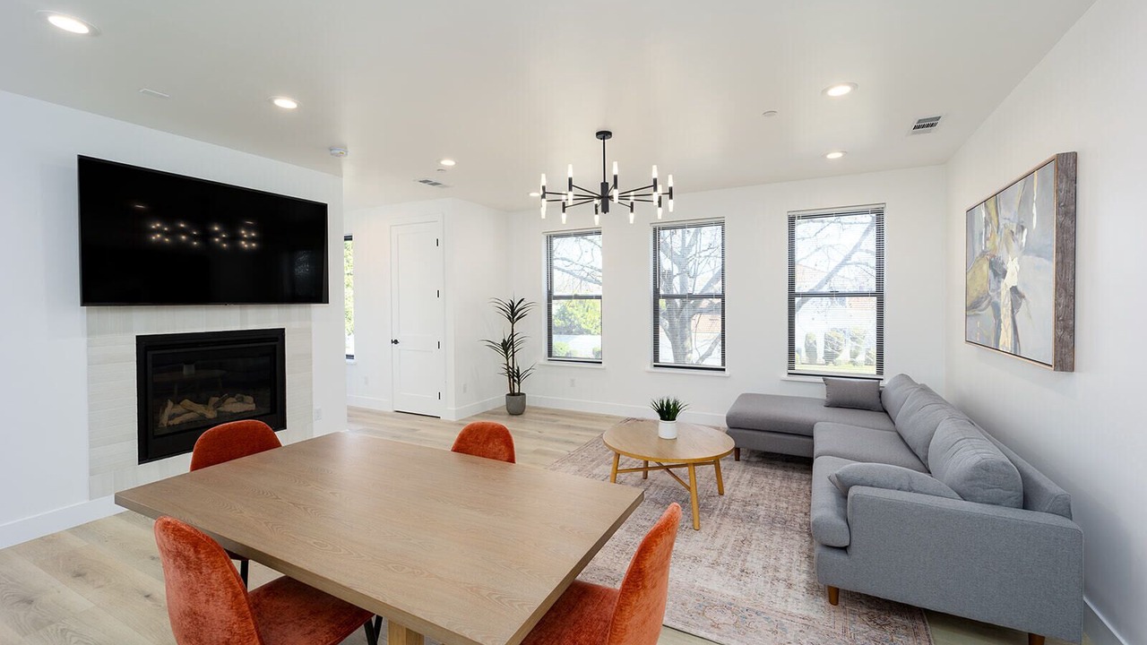 Photo of Livingroom in Land Park