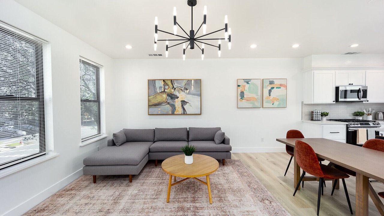 Photo of Livingroom in Land Park