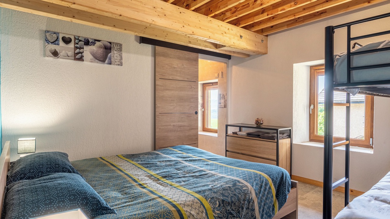 Photo of Bedroom in Moye