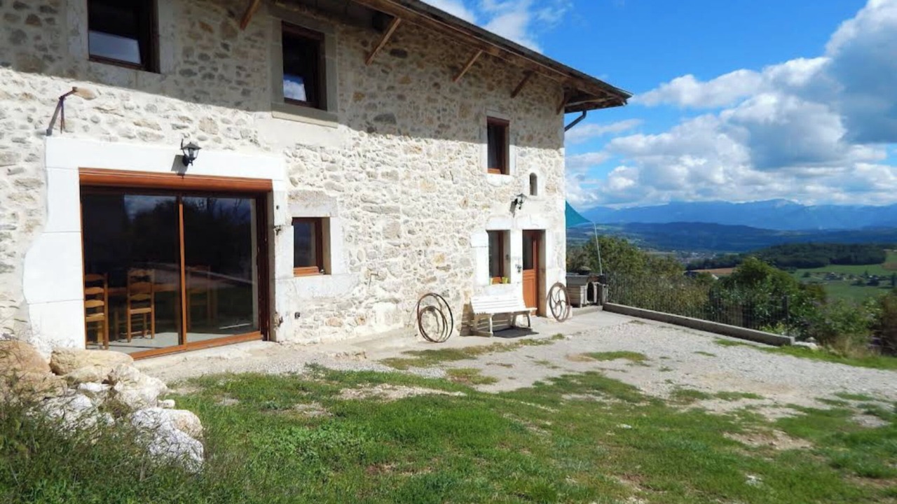 Photo of Outdoor in Moye