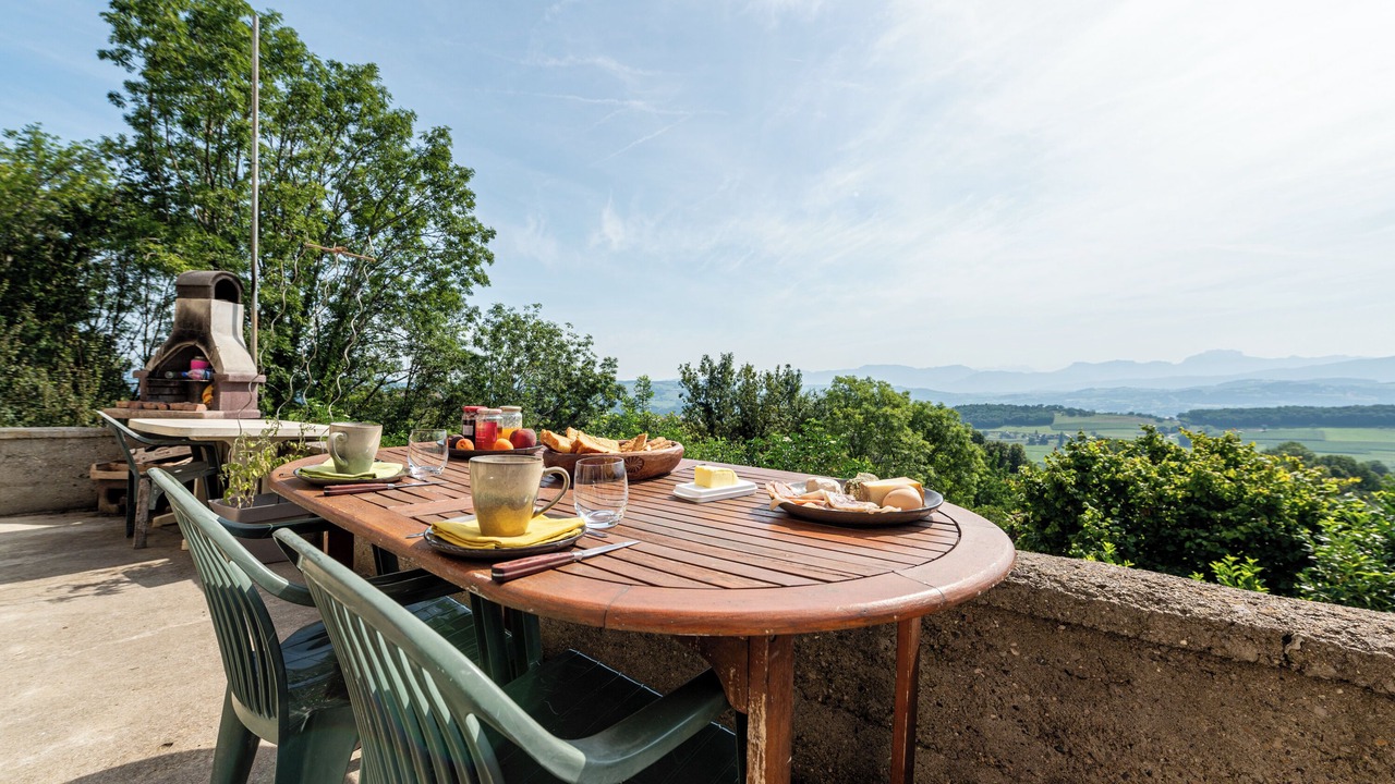 Photo of Outdoor in Moye