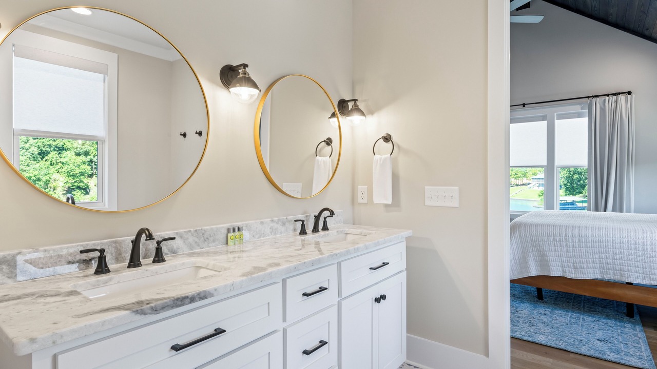 Photo of Bathroom in Dadeville