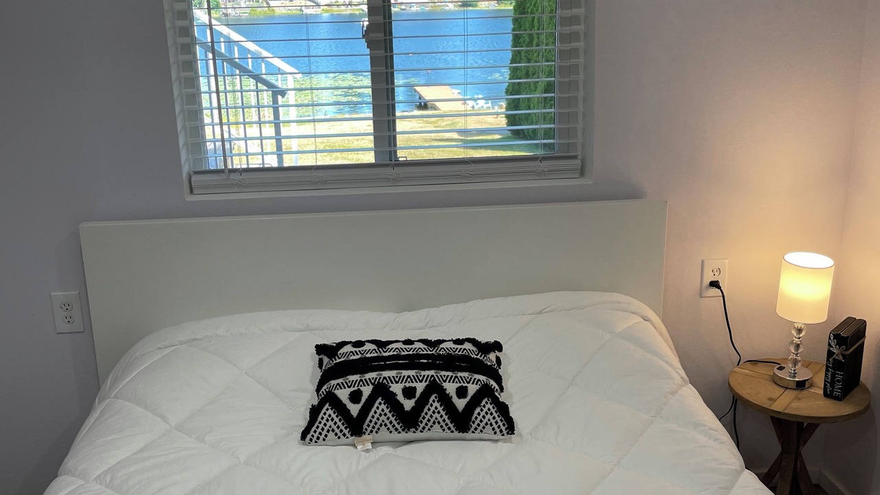 Photo of Bedroom in Picnic Point-North Lynnwood