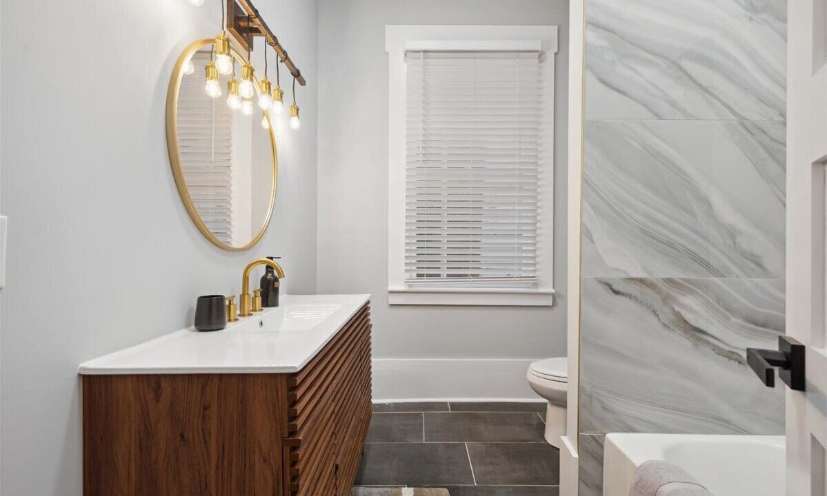 Photo of Bathroom in Metropolitan