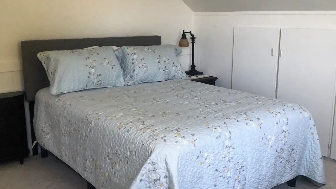 Photo of Bedroom in Quathiaski Cove