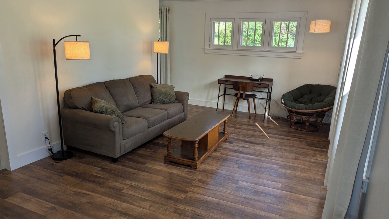Photo of Livingroom in Underwood