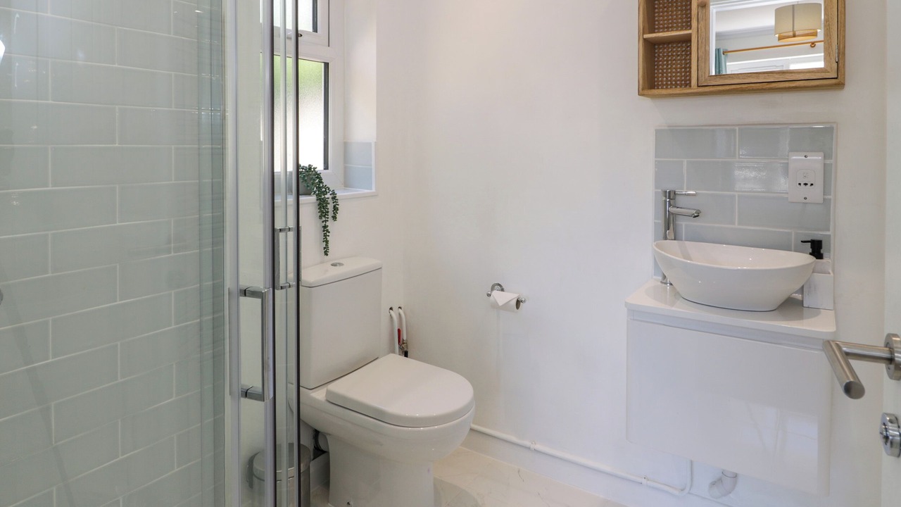 Photo of Bathroom in Morfa Bychan