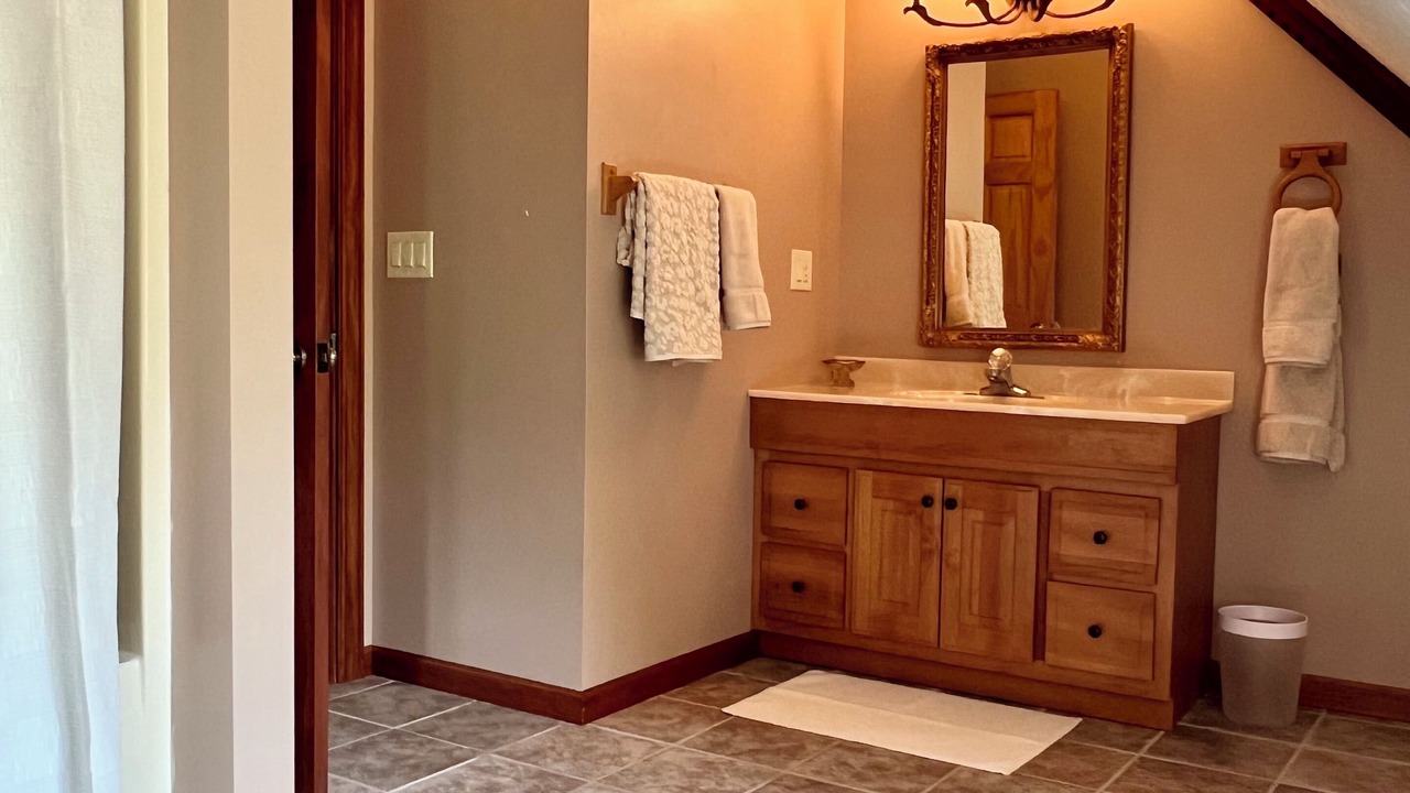 Photo of Bathroom in Flat Top