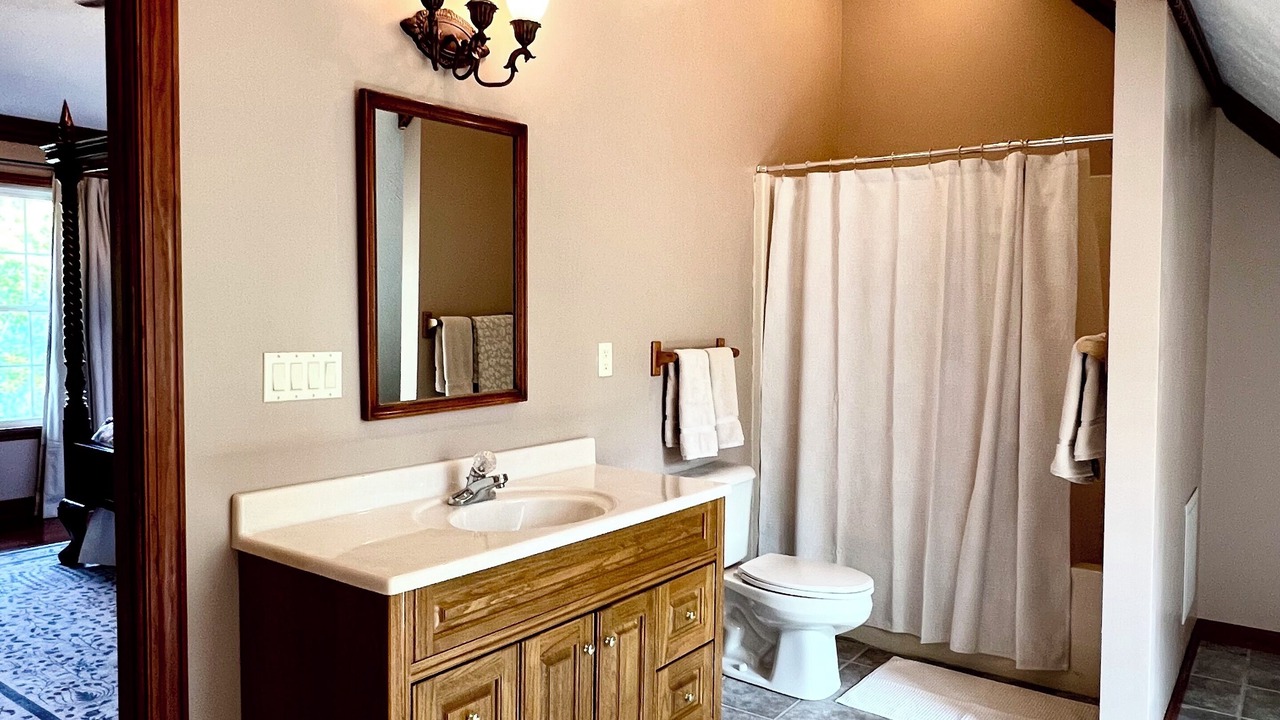 Photo of Bathroom in Flat Top