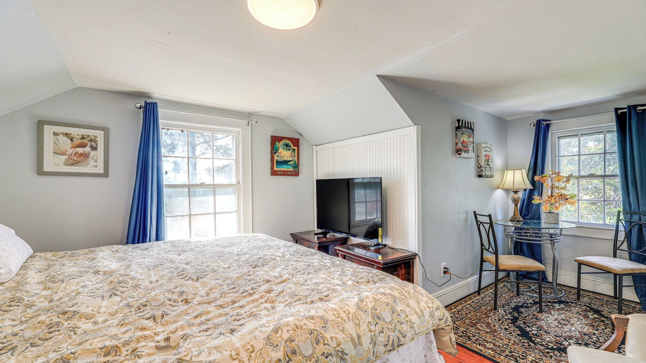 Photo of Bedroom in Beaufort