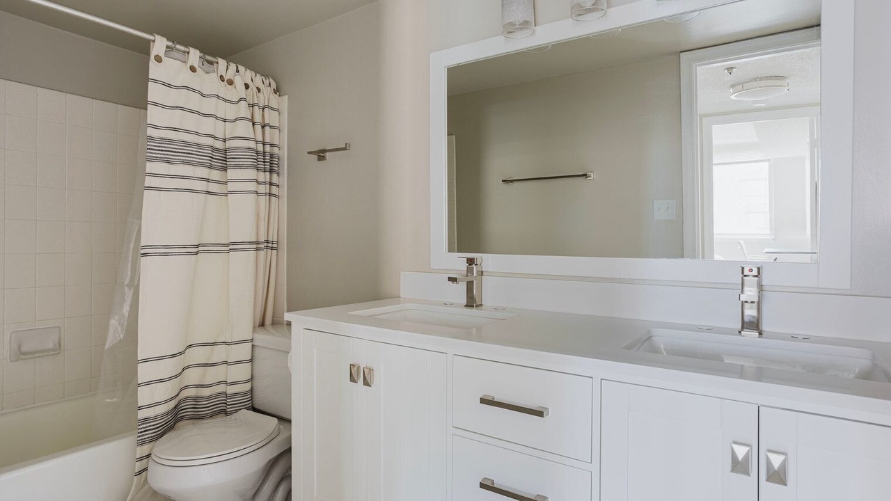 Photo of Bathroom in Connecticut Ave - K Street