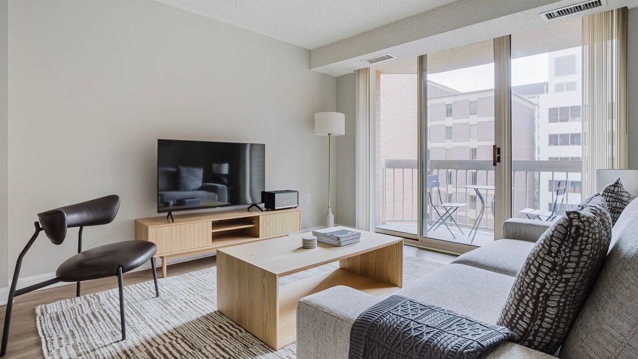Photo of Livingroom in Connecticut Ave - K Street