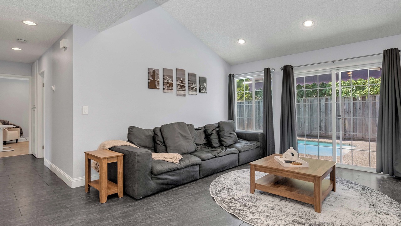 Photo of Livingroom in Edenvale