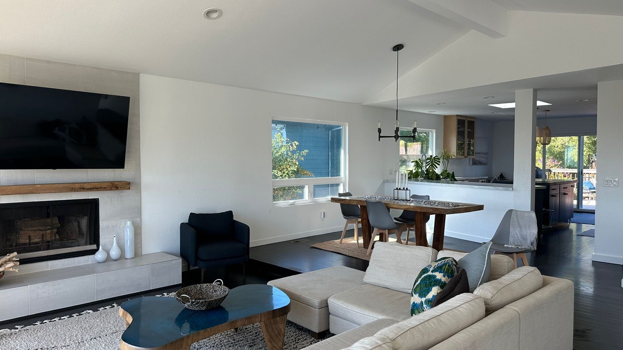 Photo of Livingroom in El Granada