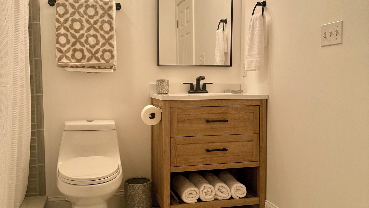 Photo of Bathroom in Melrose on the Beach