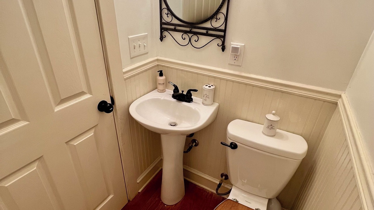 Photo of Bathroom in Melrose on the Beach