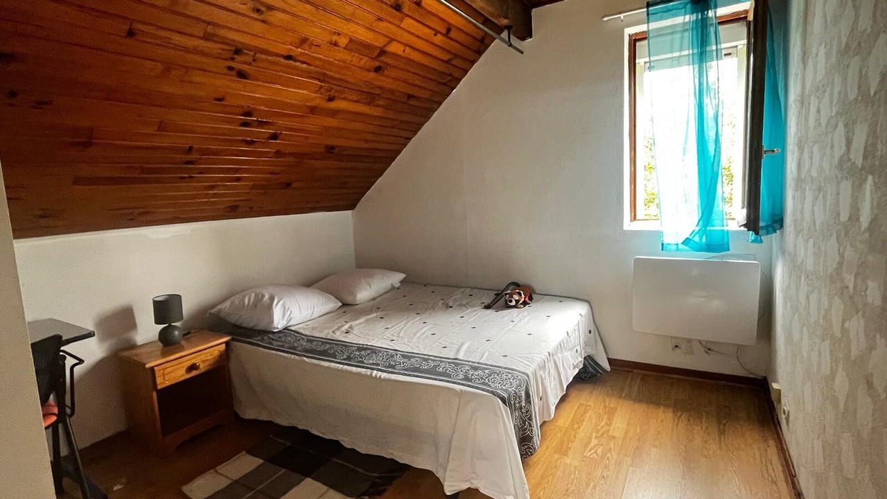 Photo of Bedroom in Sainte-Genevieve-des-Bois