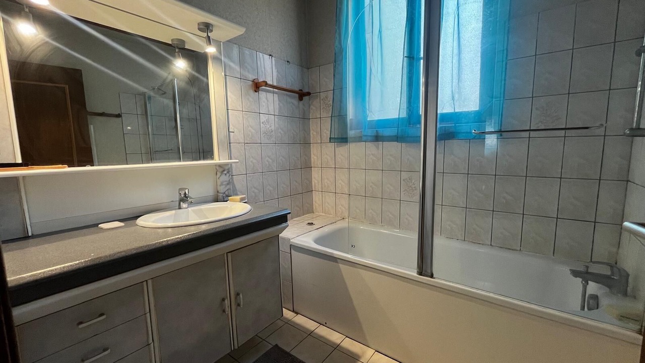 Photo of Bathroom in Sainte-Genevieve-des-Bois