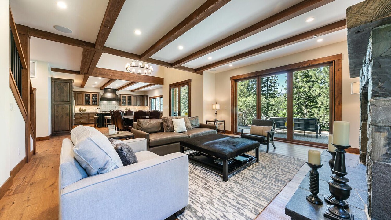 Photo of Livingroom in Comstock Acres