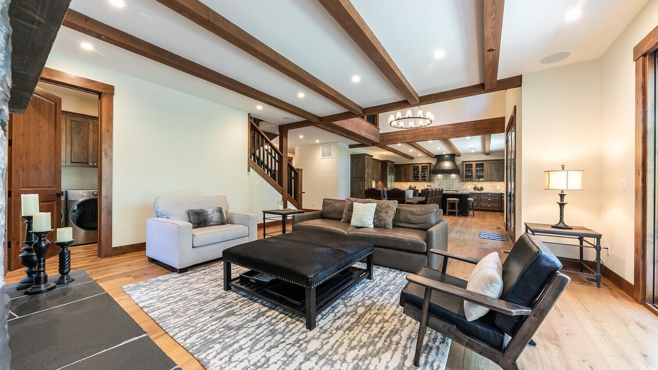 Photo of Livingroom in Comstock Acres