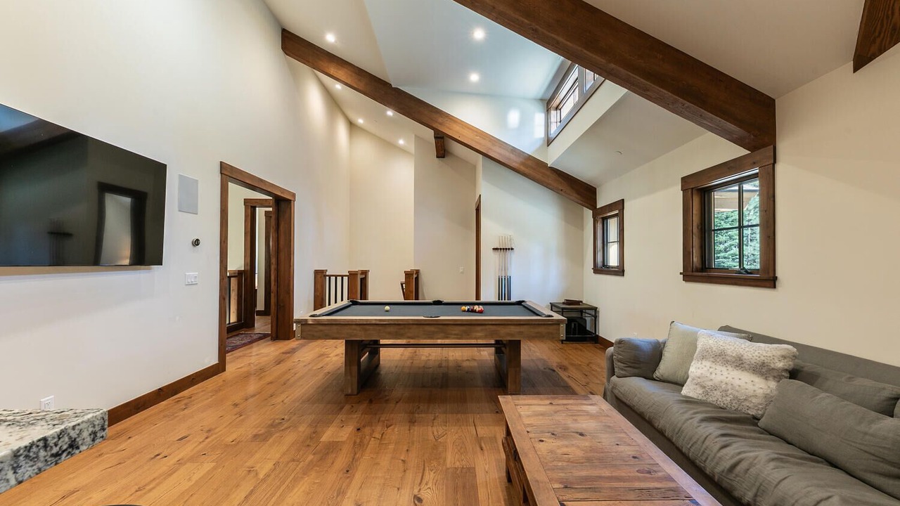 Photo of Livingroom in Comstock Acres