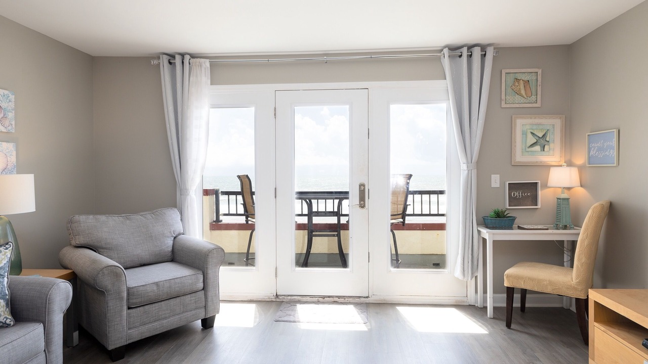 Photo of Patio Balcony in North Topsail Beach