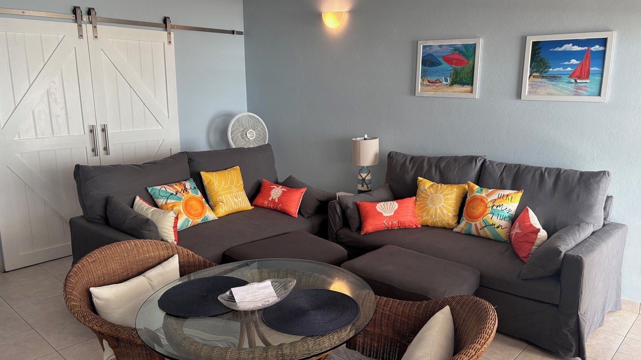 Photo of Livingroom in Sandy Hill