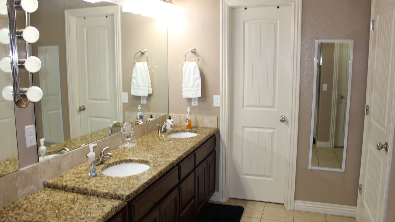 Photo of Bathroom in Tahlequah