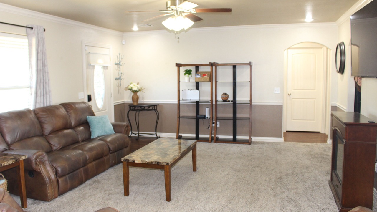 Photo of Livingroom in Tahlequah