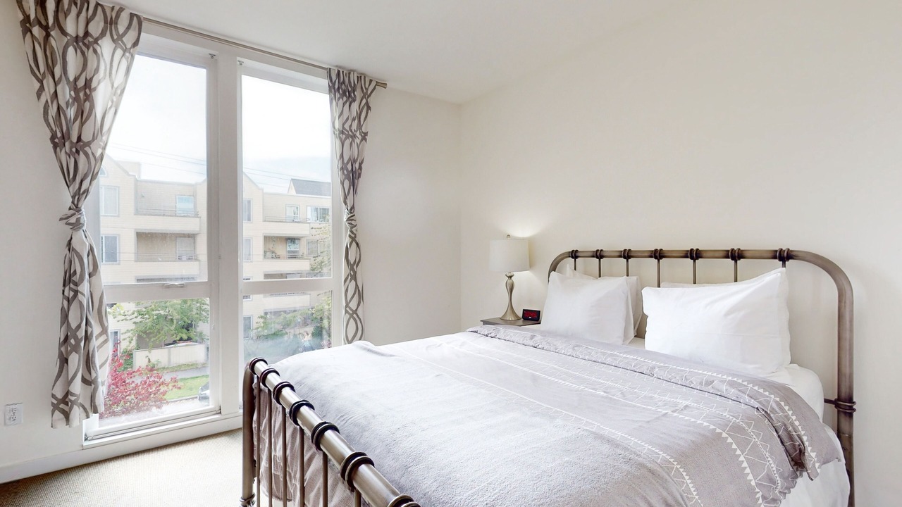 Photo of Bedroom in Alki