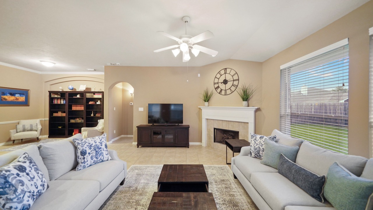 Photo of Livingroom in Spring