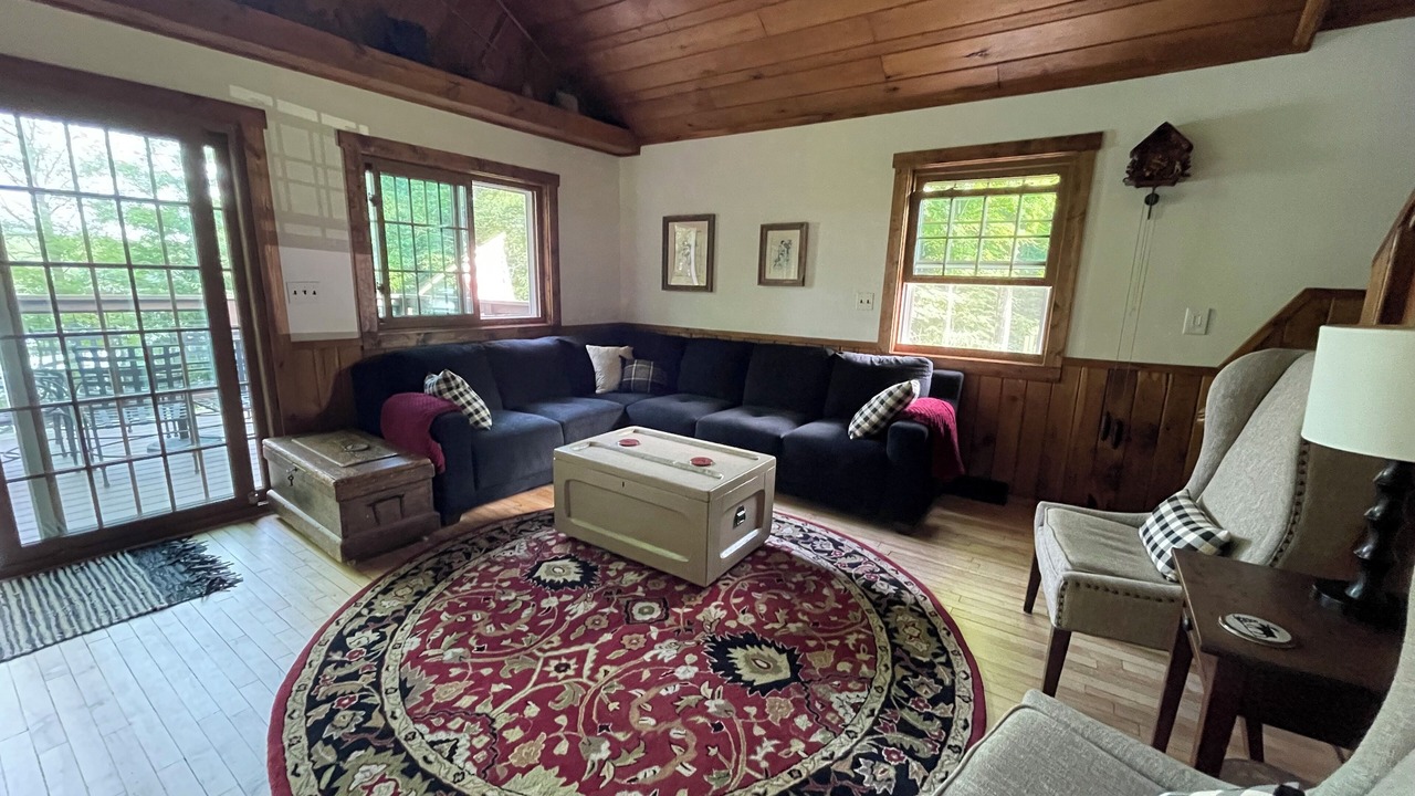 Photo of Livingroom in Wetmore