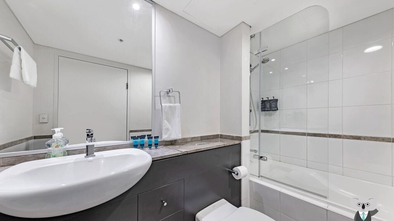 Photo of Bathroom in Haymarket