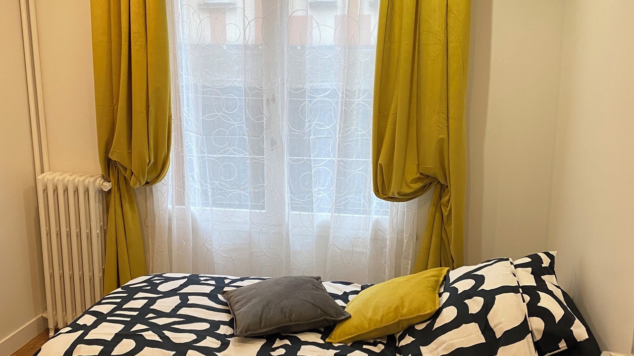 Photo of Bedroom in Pontoise