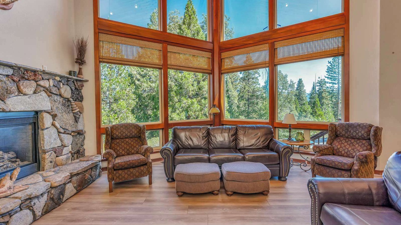 Photo of Livingroom in Granite Ridge