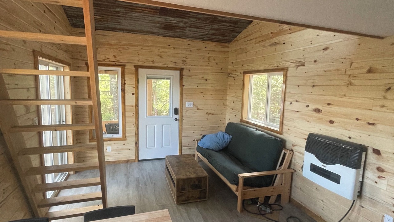 Photo of Livingroom in Kenora