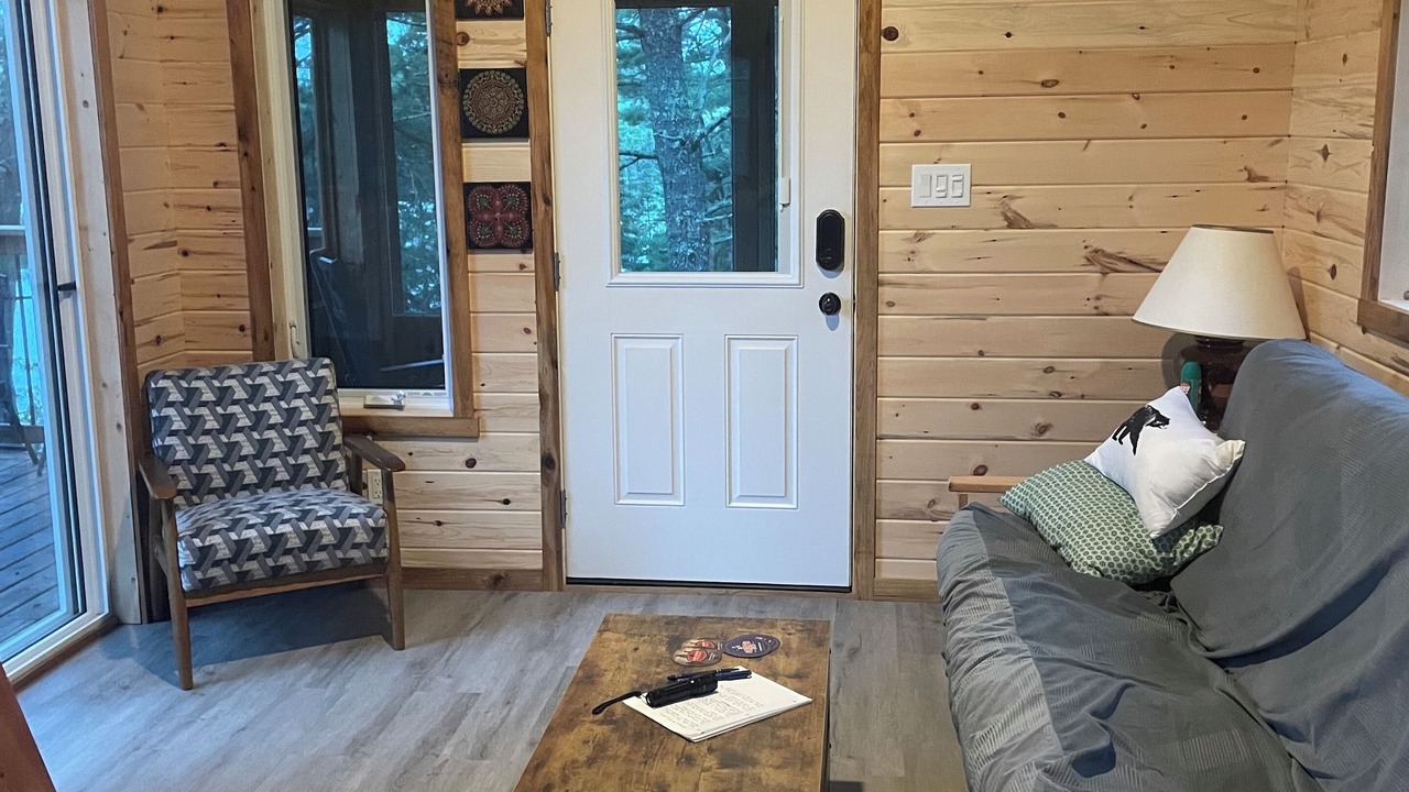 Photo of Livingroom in Kenora