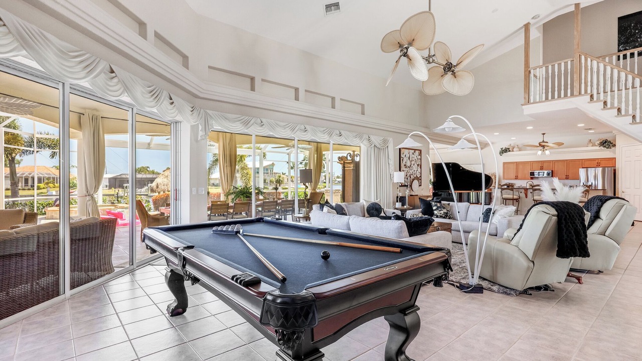 Photo of Livingroom in Eight Lakes