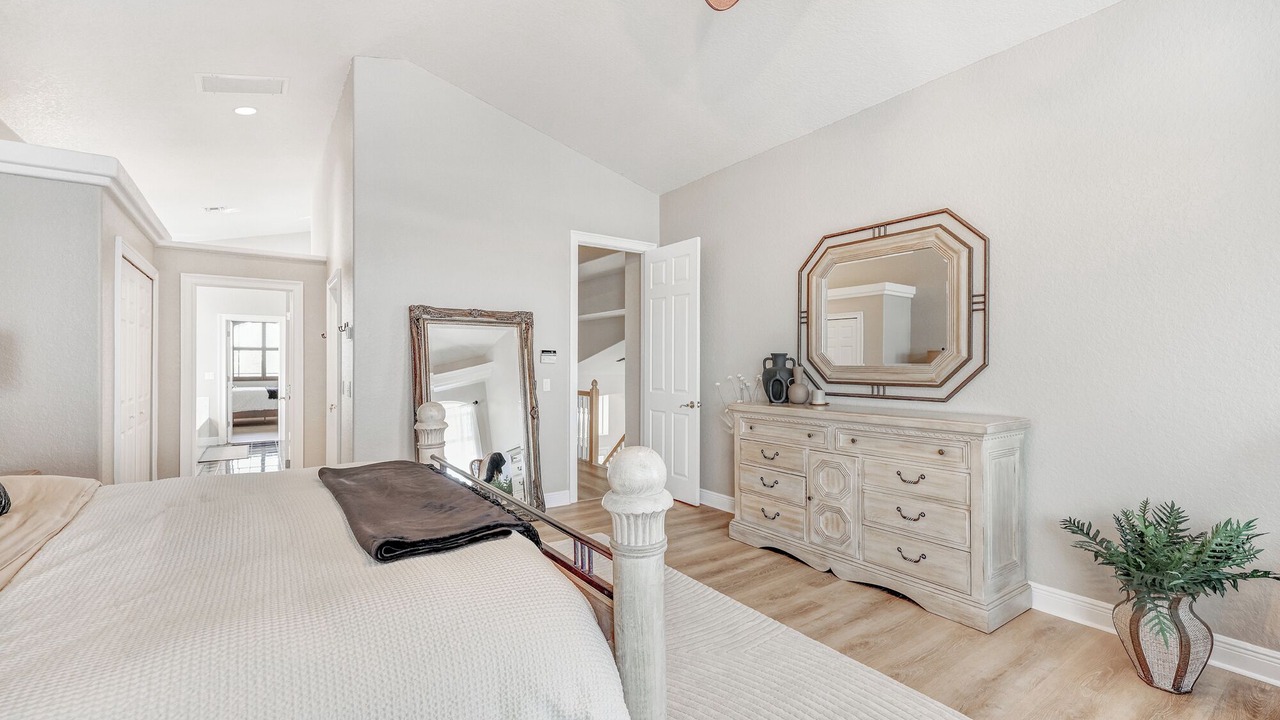 Photo of Bedroom in Eight Lakes
