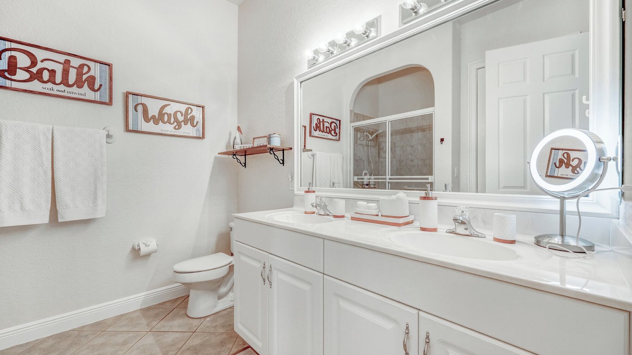 Photo of Bathroom in Eight Lakes
