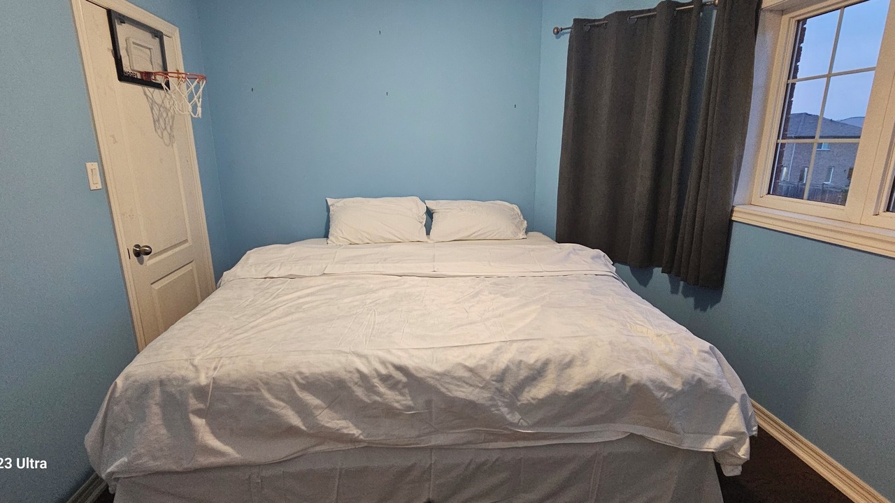 Photo of Bedroom in Lindsay