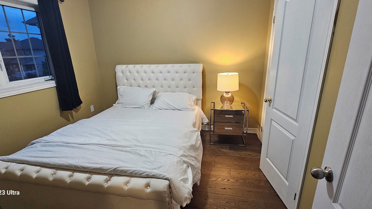 Photo of Bedroom in Lindsay