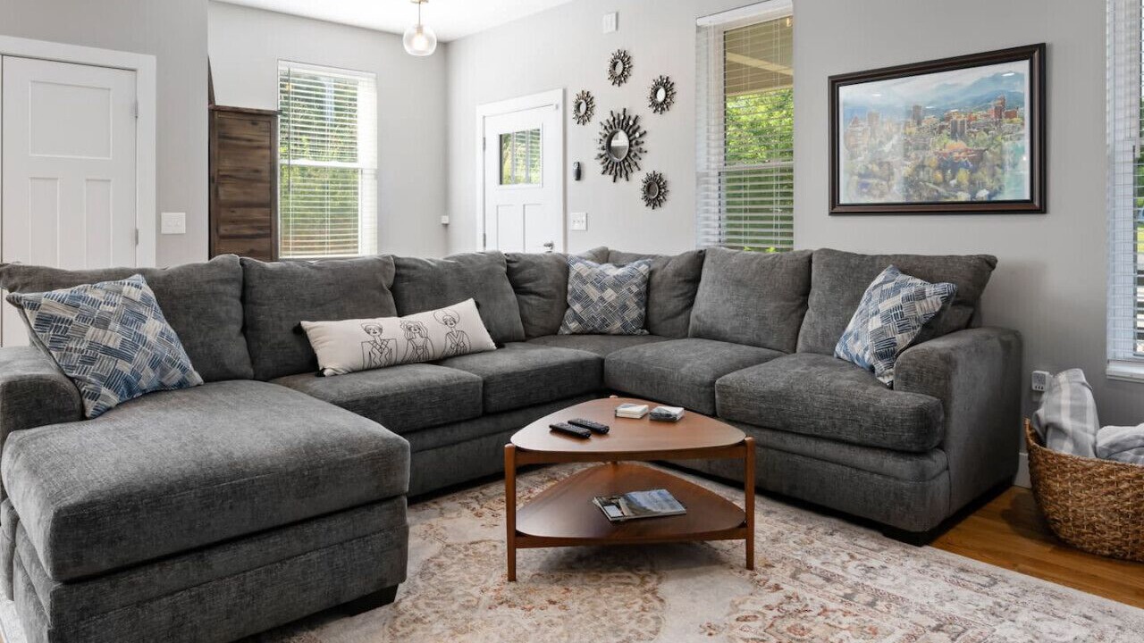 Photo of Livingroom in Oakley