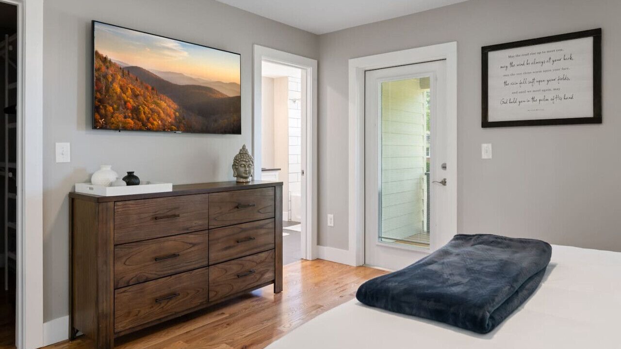 Photo of Bedroom in Oakley