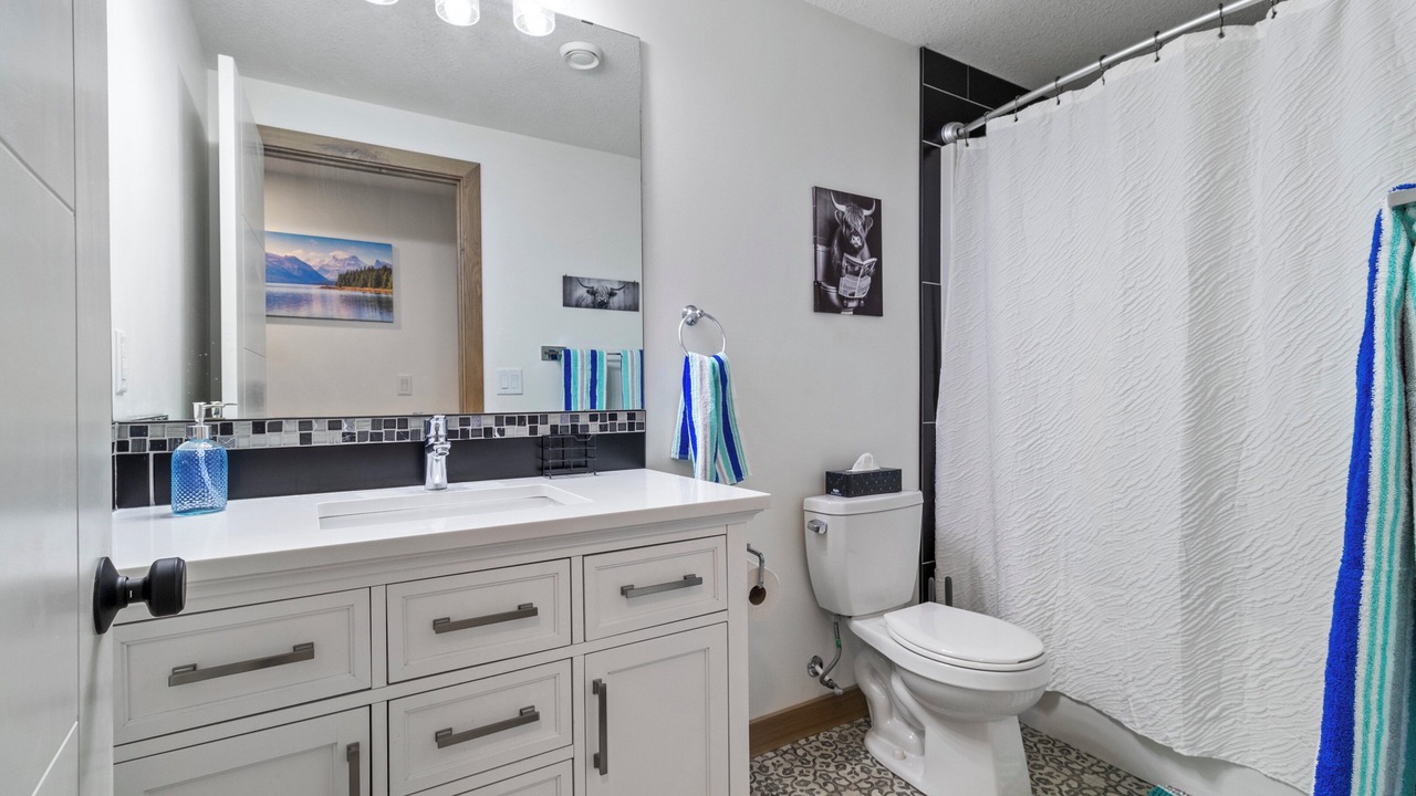 Photo of Bathroom in Sylvan Lake