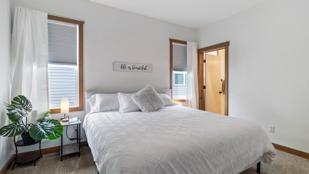 Photo of Bedroom in Sylvan Lake