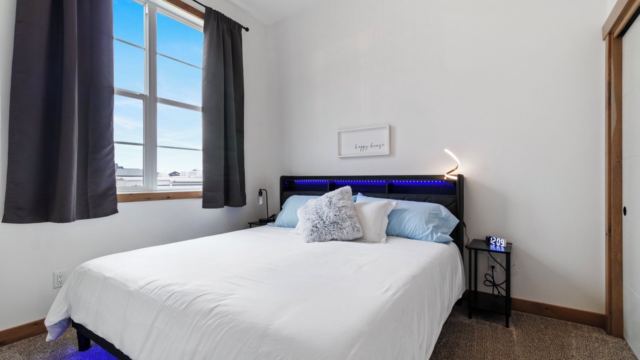 Photo of Bedroom in Sylvan Lake